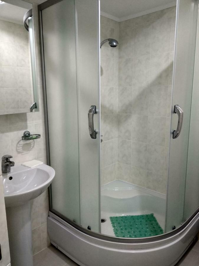 Hotel Prietenia Bender ภายนอก รูปภาพ